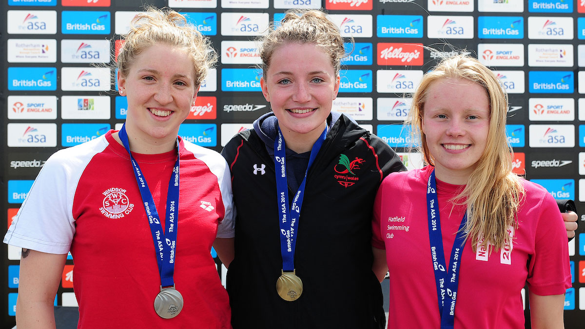 Ellena Jones on top of the podium after 3km gold at the 2014 National Open Water Championships