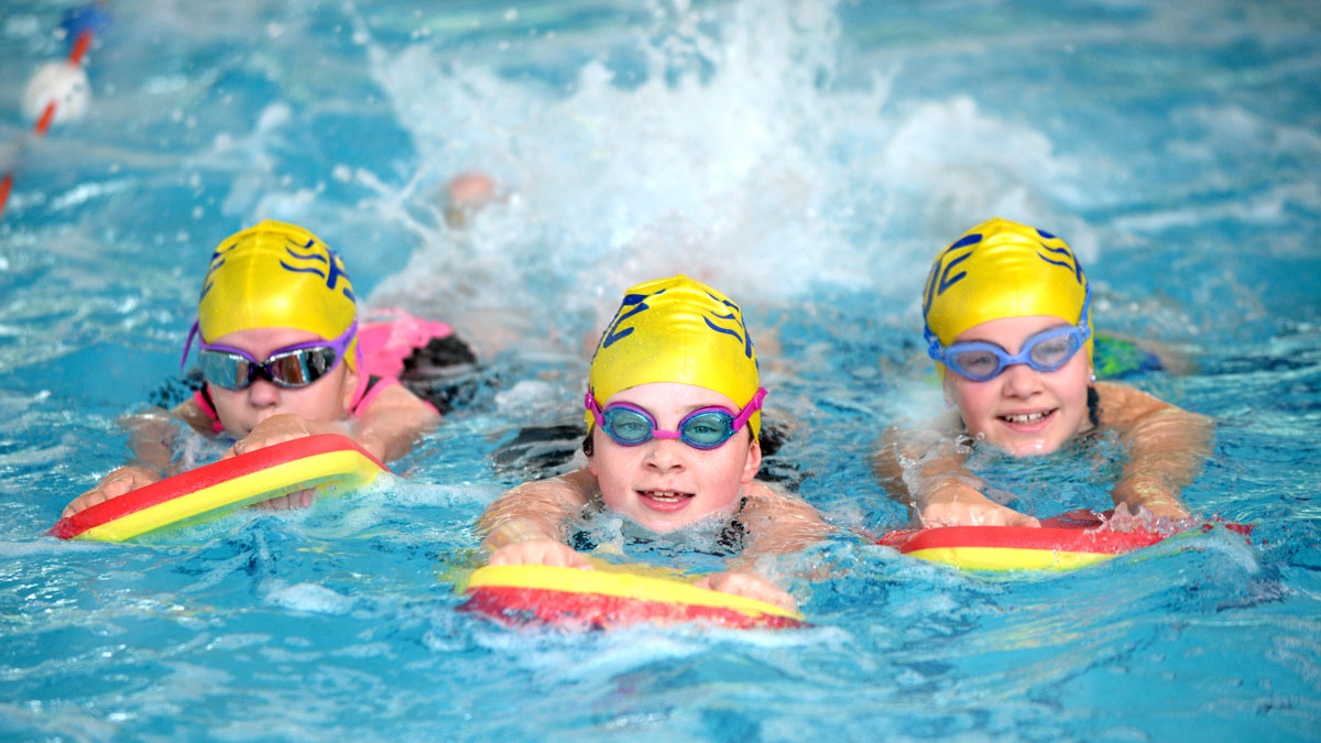 12 Pool Safety Tips for Kids - Swimming Pool Water Safety Rules