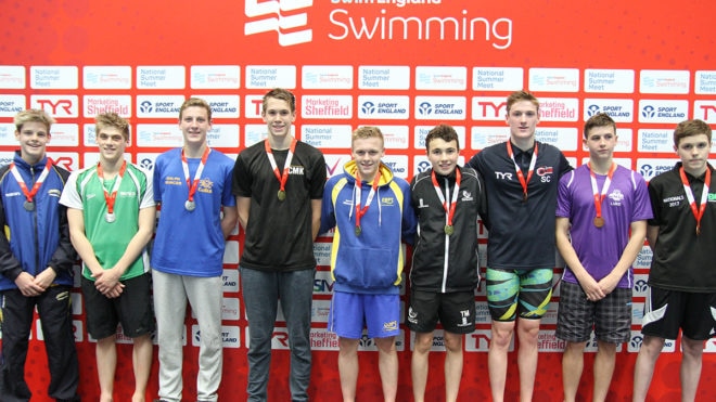 Whiteman sails into the distance in 1500m Free