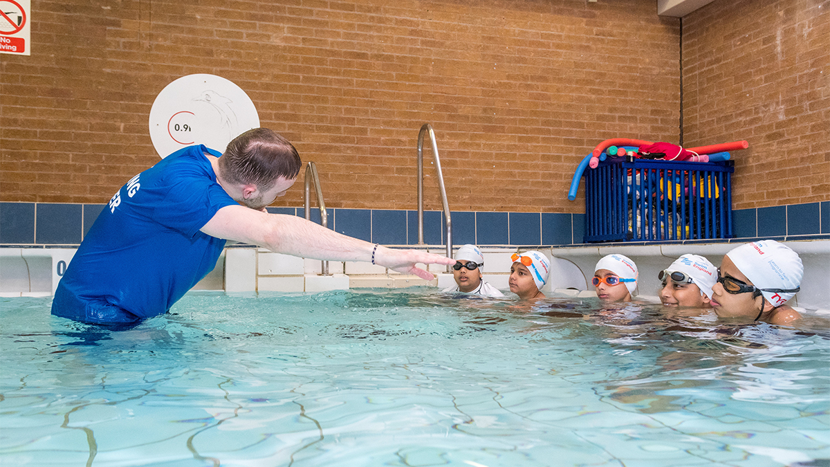 Swim England parents and curriculum swimming research 2017 Swim England parents and curriculum swimming research 2017