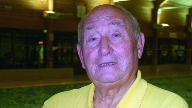 Tributes are paid to former ASA national award winner Gordon Smart Tributes are paid to former ASA national award winner Gordon Smart