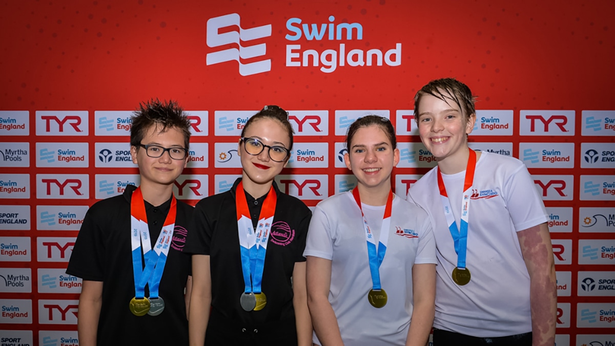 The medallists in the 13-15 years mixed duet competition at the National Age Group Championships 2019