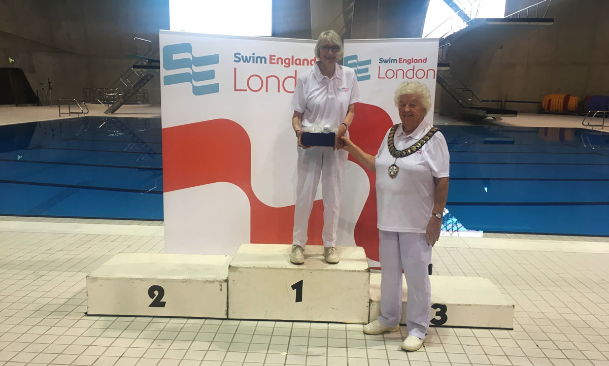 Kay Grimshaw receives long service award Kay Grimshaw receives long service award