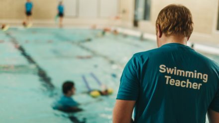 Swim England and STA join forces to tackle ‘urgent issue’ of swim teacher shortage