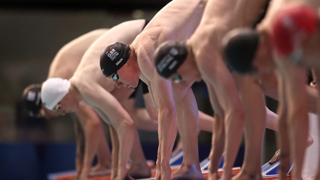 Scott edges out Olympic champion Dean in clash of freestyle heavyweights