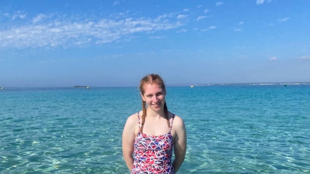 Chloe used her passion for swimming to Assistant Swimming Coach