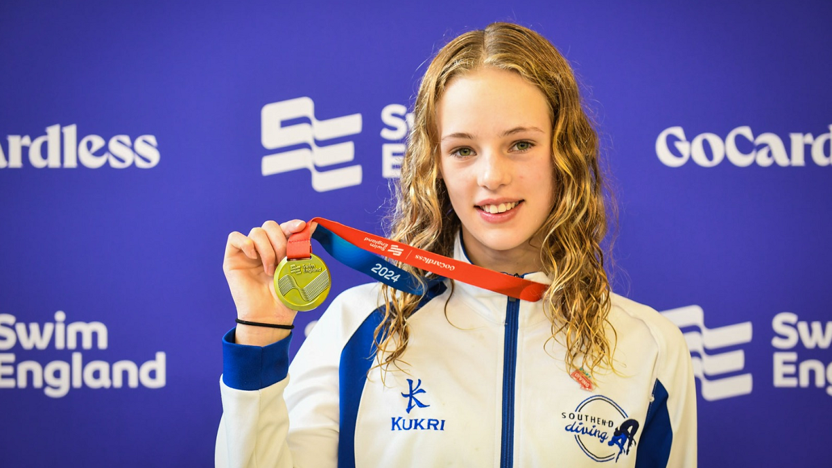 Stratford retains her national title during day three of National Age Groups Stratford retains her national title during day three of National Age Groups