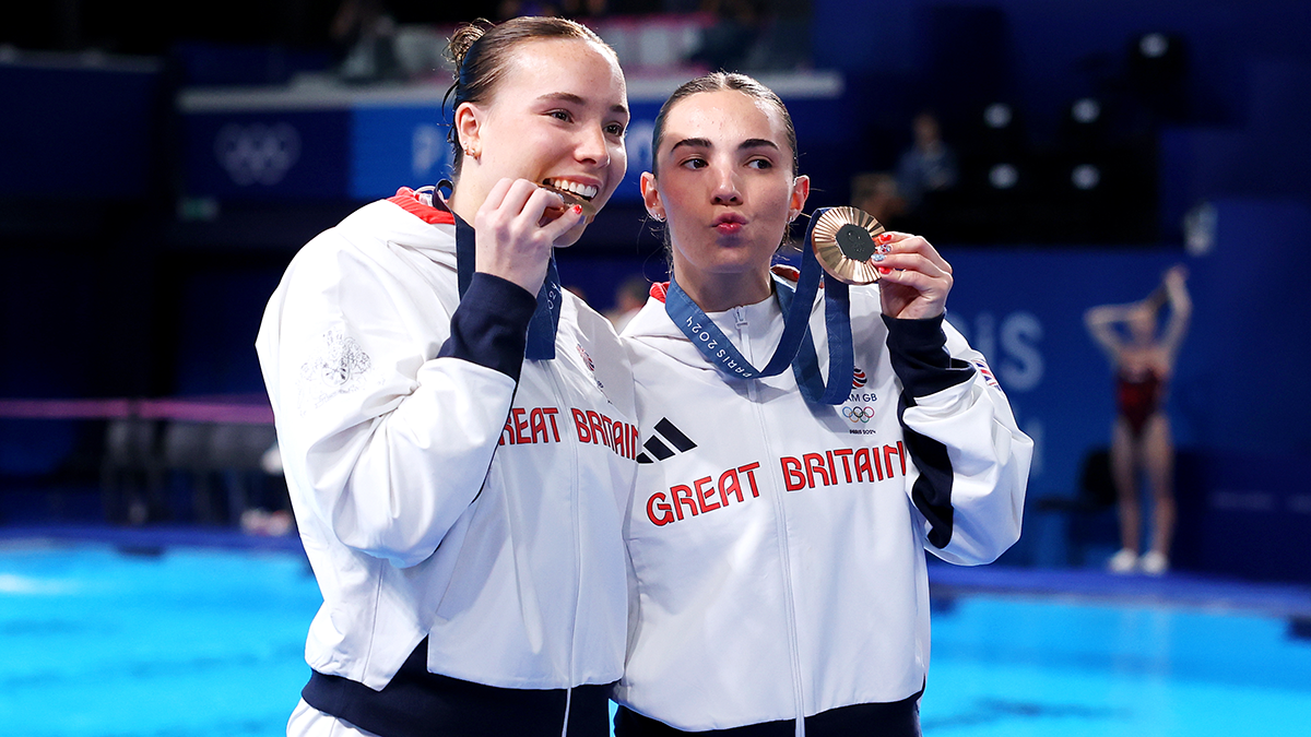 Yasmin Harper and Scarlett Mew Jensen secure Bronze Medal Yasmin Harper and Scarlett Mew Jensen secure Bronze Medal