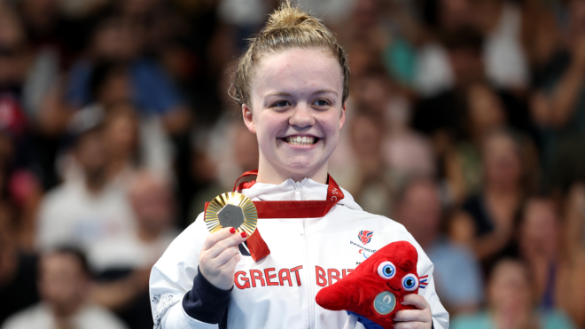 Summers-Newton says ‘it’s what dreams are made of’ as she retains another title